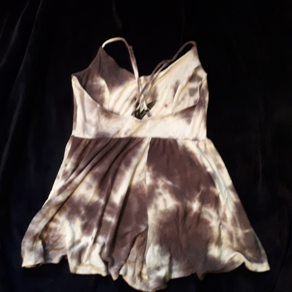 Romper - Picture 2 of 2